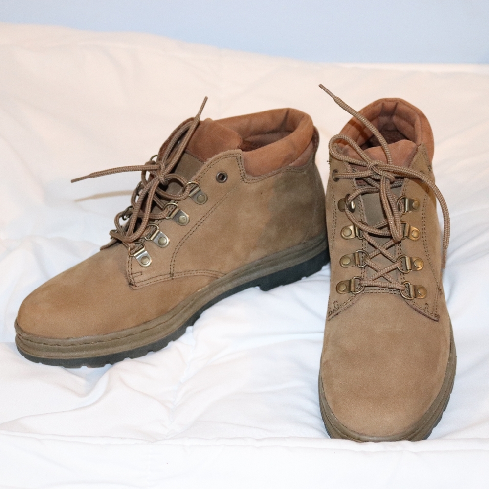 High Sierra Women's Tan Brown Hiking Boots